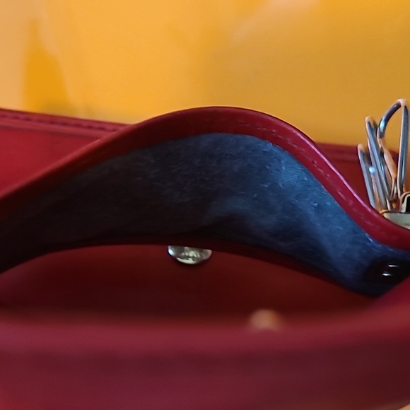 Louis vuitton red epi leather 4 keys holder - Picture 12 of 12